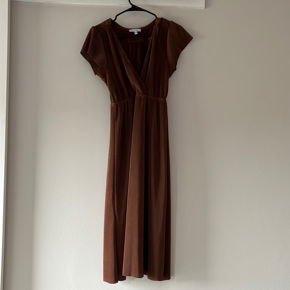 Baltic born midi dress perfect for a bridesmaid or wedding guest dress!!